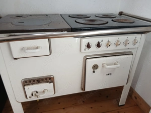 Antiker funktionsfähiger AEG Herd (1930)