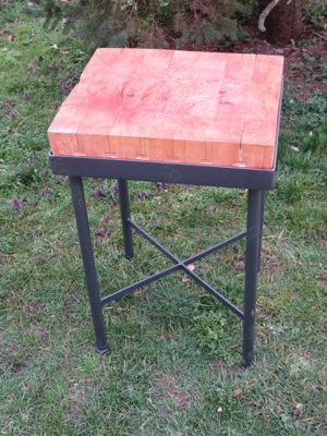 Metzgerblock Hackblock butchers block Metallgestell Profiausführung Vintage Deko