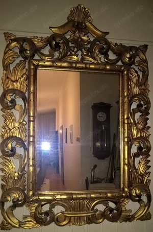 Goldener florentiener Spiegel mit Engels-Konsole