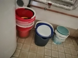 Versch. Eimer, mit und ohne Deckel