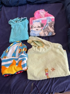Kinder Badeponcho Set verschiedene Designs bunt