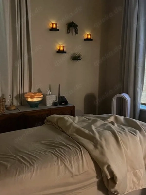 Entspannende Ganzkörpermassage   Schneller Termin