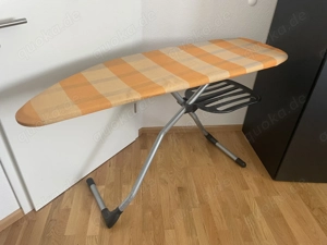 Leifheit Bügelbrett mit Dampfbügelstation-Ablage Bild 2