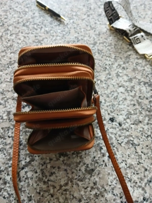 schöne neuwertige Handy Tasche