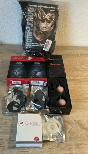 Sexspielzeug, erotisches Spielzeug, neu und neuwertig 