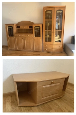 Schöne, klassische Wohn- Küchenwand inkl. TV-Board