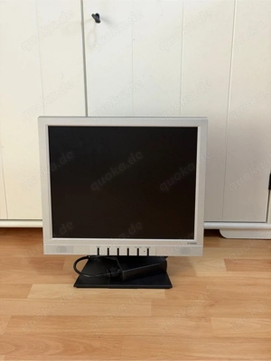Kleiner Monitor, große Hilfe   19  inkl. Kabel sofort startklar! Kleiner Monitor, große Hilfe   19  