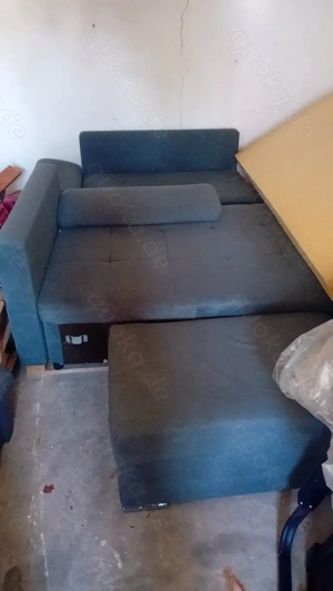 Graue L-Couch + Hocker zu verschenken nur noch bis 26.03.