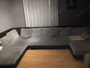 Sehr große Wohnlandschaft zu Abgabe.