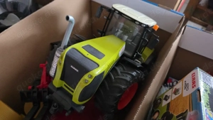 Bruder Traktor mit ZUBEHÖR  Bild 2