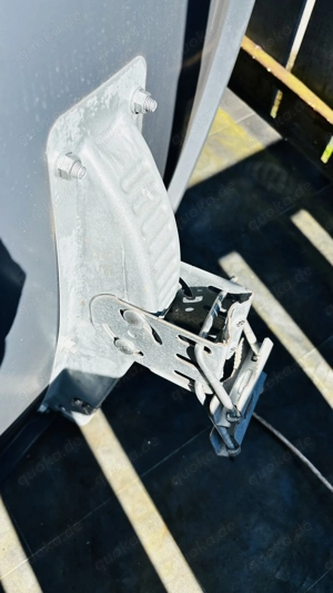 Satellitenschüssel mit Dual LNB (2 Anschlüsse) günstig zu haben Bild 2