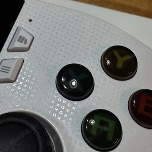 Neue Xbox  ASUS ROG Ally X mit seinem Zubehör  Bild 5