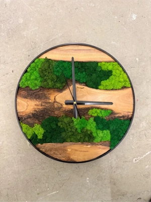 Wanduhr Design Moosuhr Wand Uhr Moos Uhr Moosbild Eiche Olivenholz Wohnzimmer Deko Baumkante massiv Bild 2