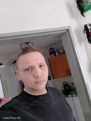 Er sucht sie für Geburtstag