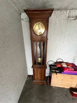standuhr sehr alt Bild 2