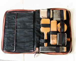 Schöne Kulturtasche aus den 30er Jahren in Leder