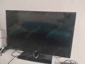 LG 42 Zoll Fernseher   gutes Bild | 80  VB