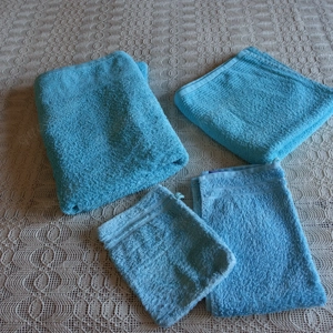 Set - Badetuch, Handtuch, Gästetuch und Waschlappen, türkis