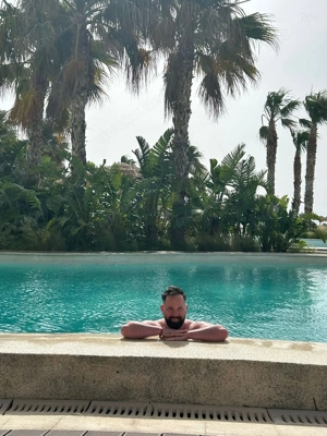 Ich suche Sex und Spaß mit einer Frau. 