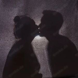 Welche schlanke, jüngere Frau möchte ab und zu 100   