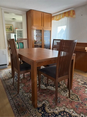 Esstisch mit 4 Stühlen 