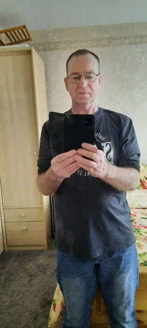 Frau für heiße Stunden zu zweit gesucht