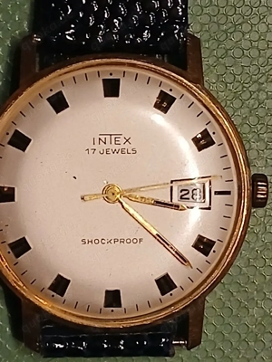 Verkaufe eine Vintage Intex Shockproof Herrenuhr 