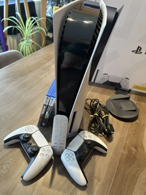 Sony PS5 Disc Edition + 6 Spiele, 2 Controller, Fernbedienung, Standfuß & OVP