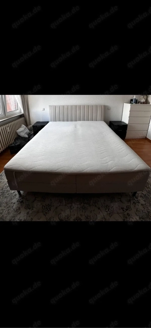 boxspringbett Bett schlafzimmer beige modern