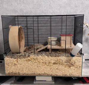 Hamsterkäfig mit Zubehör 