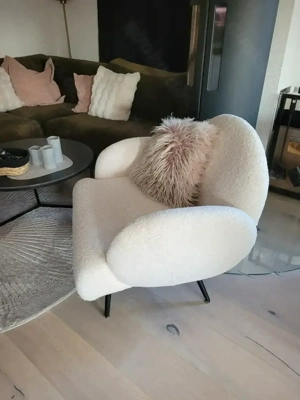 Stylischer Sessel in Bubble Form