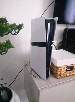 Ps5 Pro mit 2 controller 