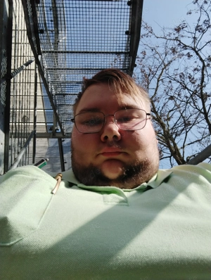 Ich 24 biete sex aller Art an egal ob Frau oder Mann   