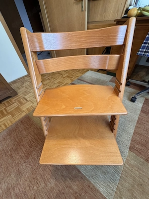 Tripp Trapp Hochstuhl abzugeben