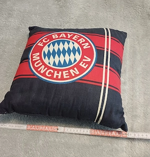 FC Bayern München Kissen Fanartikl rot-blau Vereinslogo