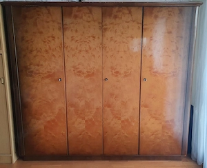 Kleiderschrank aus Oma s Zeit - zu verschenken