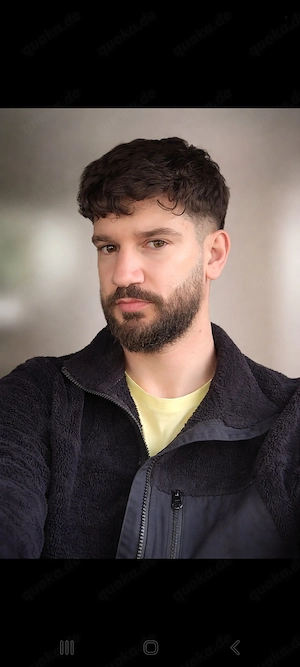 Er sucht Sie.........