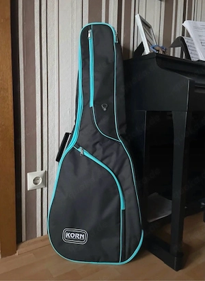 KORN Gitarrentasche für Konzertgitarre 4 4 schwarz-türkis neu