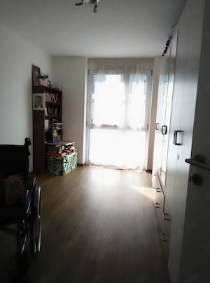 für     intgrier bare Studentin   oder Auszubildene  ab 21Jahren   mitwohnmöglichkeit  im  Hegau   g