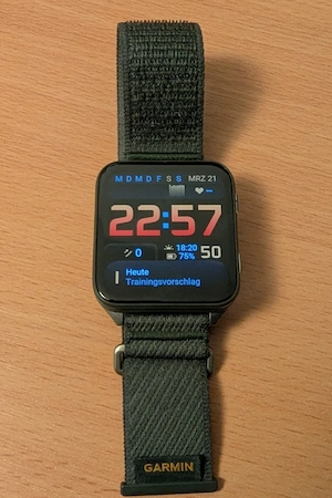 Garmin venu X1 smart watch moosgrün - neuwertige ohne kratzer , mit verpakung und rechnung 