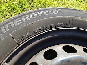 Satz Sommerreifen inkl. Reserverad (5 Reifen auf Stahlfelge)