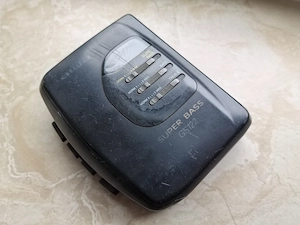 AIWA HS-GS122 90er Jahre Vintage Walkman mit SuperBass