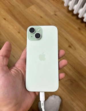 Apple iPhone 15