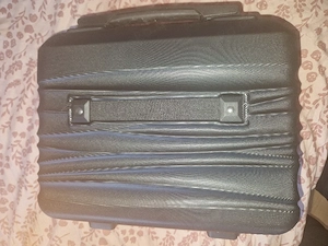 Neu Kleiner Schwarzer Schalenkoffer