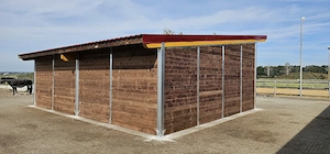 Offenstall bauen & Weidehütten für Pferde - idealer Pferdeunterstand Bild 8