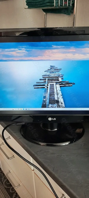 Komplett Pc mit Monitor an Selbstabholer zvk Bild 3