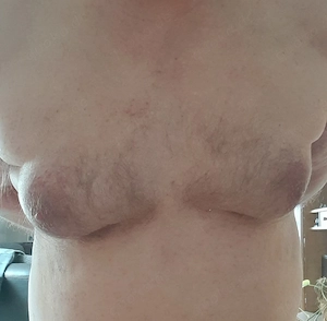 devoter Fickversager 65Jahre sucht dominantes Paar das mich nackt an meinem Eieren anbindet