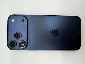 Apple iPhone 17 Pro Max 256 GB Deep Blue. Gesprungener Bildschirm