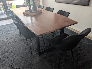 8 Esszimmer Stühle schwarz