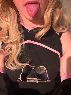 Biete Private Bilder Videos aber auch Sexting und Wuschvideos an